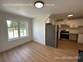33332 Huntingdon Rd in Abbotsford, BC - Building Photo - Building Photo