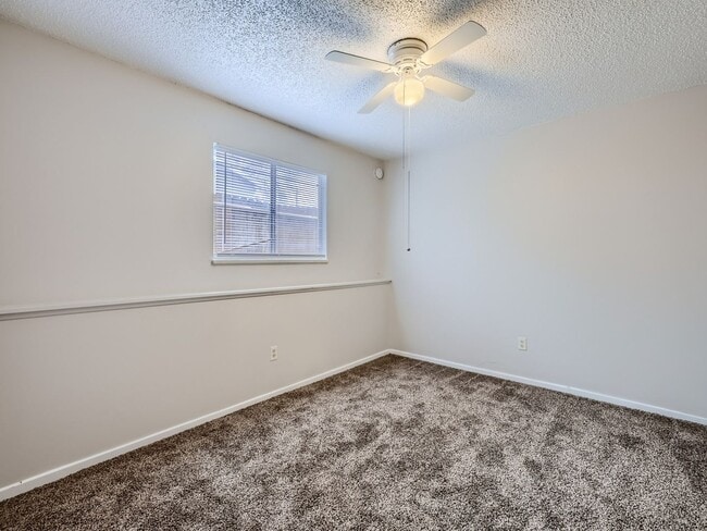 515 Sunset Rd in Colorado Springs, CO - Building Photo - Building Photo