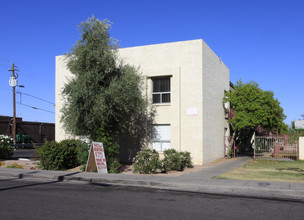 Casa Hermosa Apartments in Phoenix, AZ - Building Photo - Building Photo