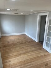 9 Moon St, Unit Moon Street in Southbridge, MA - Foto de edificio - Building Photo