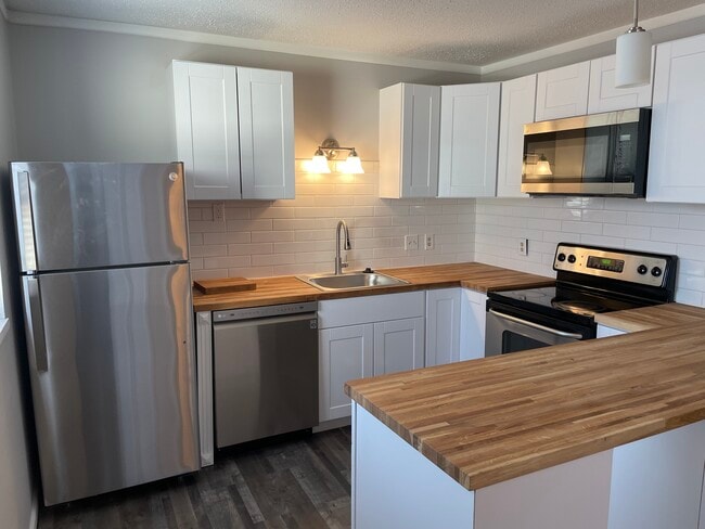 2604 S Compton Ave, Unit 3