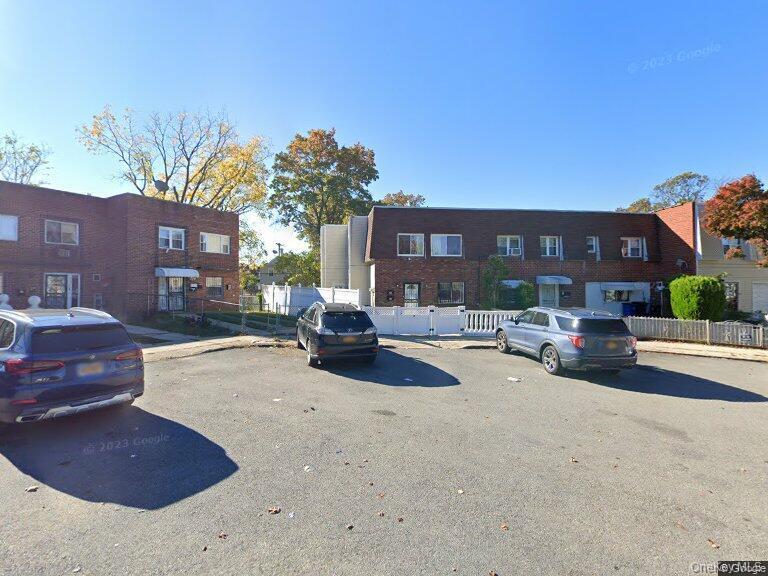 218-46 138th Rd in Queens, NY - Building Photo