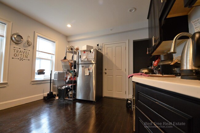 74 Weld Hill St, Unit 2