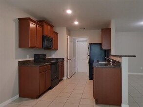 904 American Monarch Dr in La Marque, TX - Building Photo - Building Photo