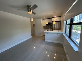 112 NE 5th St in Fort Lauderdale, FL - Building Photo