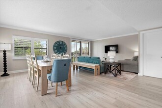2785 Polo Island Dr in Wellington, FL - Foto de edificio - Building Photo