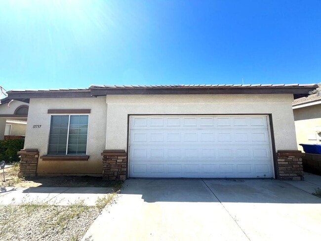 11737 Trailwood St in Victorville, CA - Building Photo - Building Photo