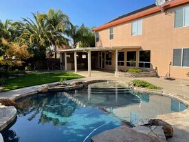 6102 Canyon Rim Dr in Rocklin, CA - Building Photo