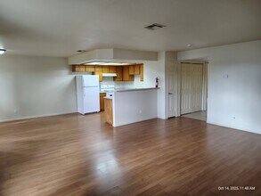 6552 Wilma Ave, Unit 202 in Las Vegas, NV - Building Photo - Building Photo