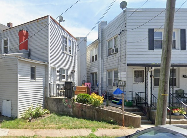 property at 982 Wayne Ave