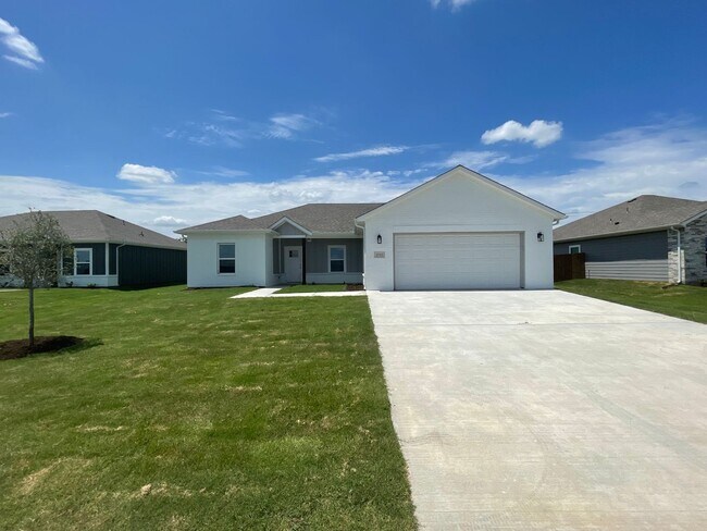 3712 Skylane Ave in Corsicana, TX - Building Photo - Building Photo