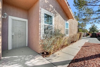 2890 Red Rooster Ct in Las Vegas, NV - Building Photo - Building Photo