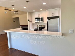 3218 80th Ave SE in Mercer Island, WA - Building Photo - Building Photo