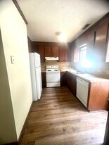 3206 Crestwood Dr, Unit A in Kinston, NC - Building Photo