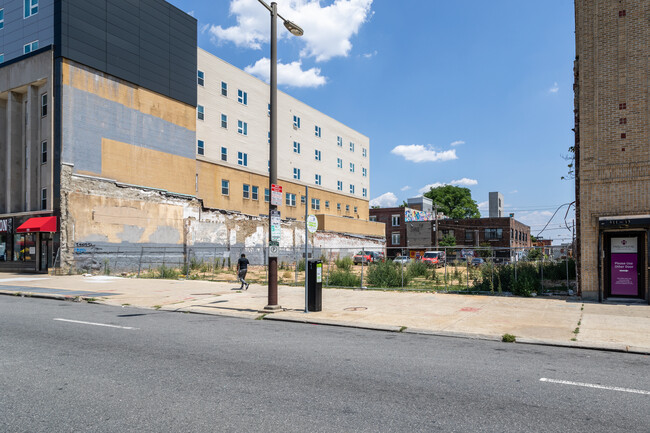 915-923 N Broad St in Philadelphia, PA - Building Photo - Building Photo