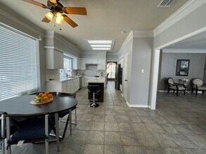 4103 Pebble Beach Dr in League City, TX - Foto de edificio - Building Photo