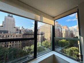 no fee 3 bedroom 2 bathroom with laundry - in New York, NY - Building Photo - Building Photo