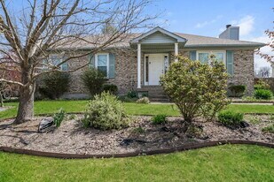 7017 Field View Ct in Louisville, KY - Building Photo