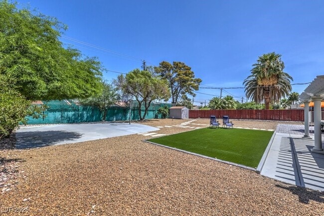 property at 2400 Sherman Pl