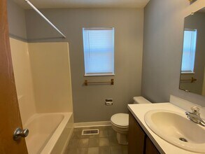 4330-4332 Ellsworth Rd in Stow, OH - Building Photo - Building Photo