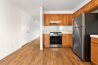 241 Avenida Serra in San Clemente, CA - Building Photo - Building Photo