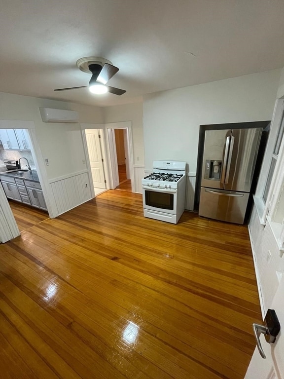 10 Elsmere Ave in Methuen, MA - Building Photo - Building Photo