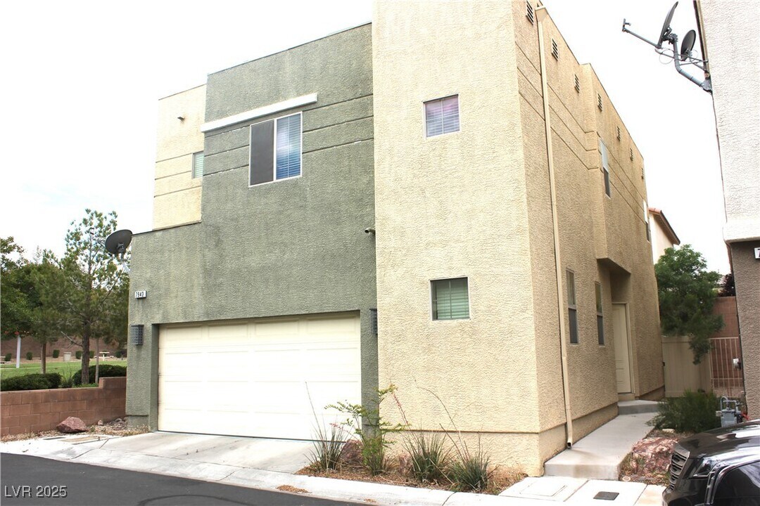 7943 Garden Stone Ct in Las Vegas, NV - Building Photo