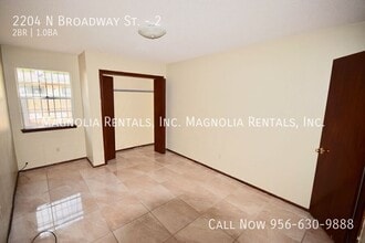 2204 N Broadway St, Unit 2 in McAllen, TX - Building Photo - Building Photo