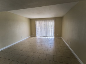 206 Plaza Verde Dr in Houston, TX - Building Photo - Building Photo