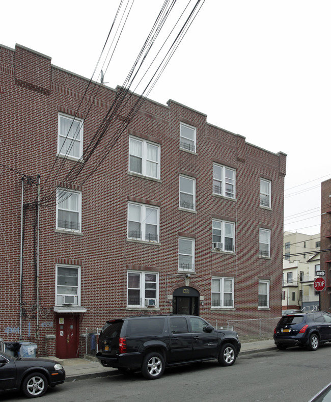 4358 Richardson Ave in Bronx, NY - Foto de edificio - Building Photo