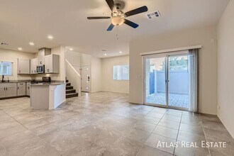 4452 Sapphire Moon Ave in North Las Vegas, NV - Building Photo - Building Photo