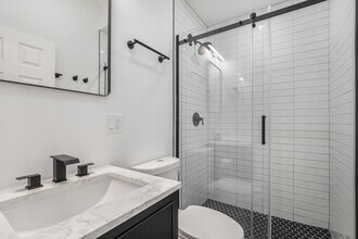 1114 N Wolcott Ave in Chicago, IL - Building Photo - Building Photo