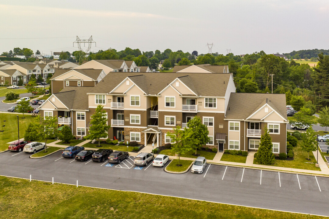 Holly Tree in Manheim, PA - Foto de edificio