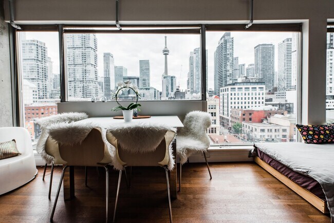 169 John St in Toronto, ON - Building Photo - Building Photo