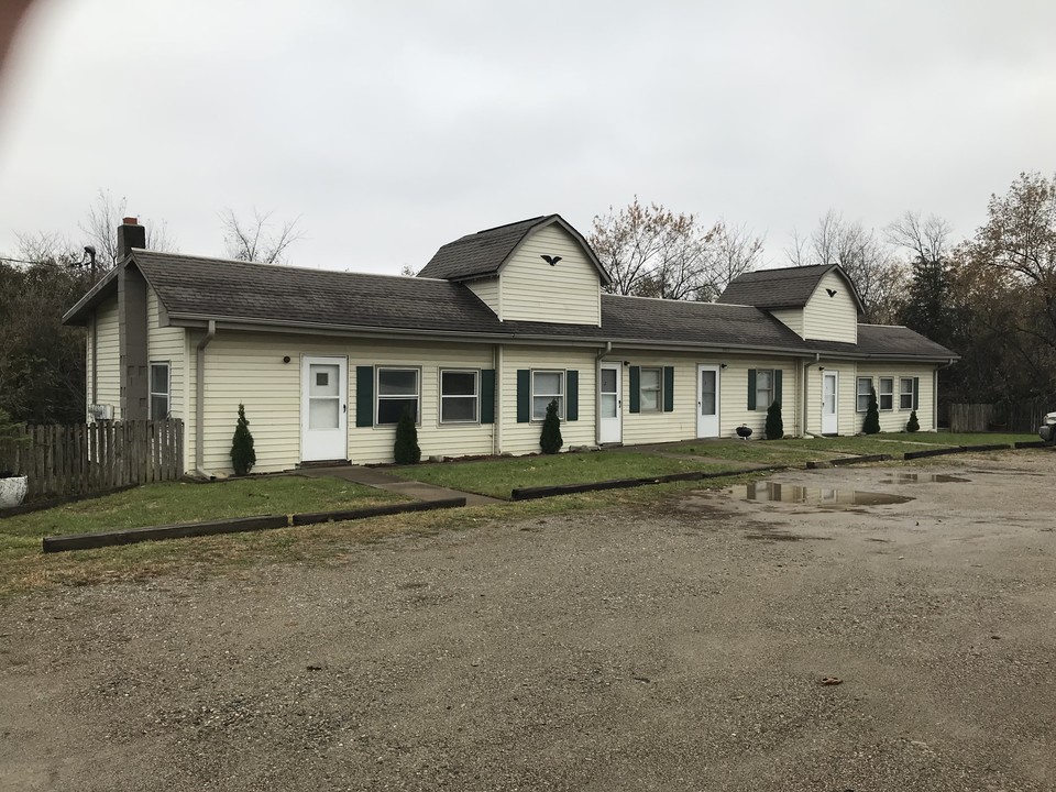 Bundy Hill Apartments in Jerome, MI - Building Photo