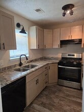 7083 Oakhill Cir in Austell, GA - Building Photo - Building Photo