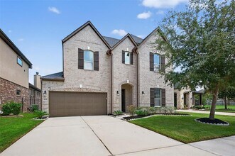 4947 Thunder Creek Ln in Sugar Land, TX - Building Photo - Building Photo