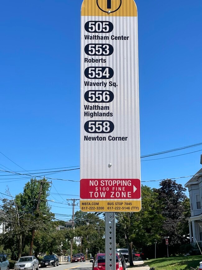 150 Crescent St, Unit 150 in Waltham, MA - Foto de edificio - Building Photo