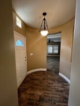 8701 Maggiore Ln in Bakersfield, CA - Building Photo - Building Photo