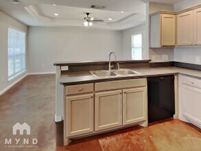 106 Jolin Ln in Weatherford, TX - Foto de edificio - Building Photo