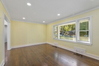 2011 Lexington Ave in East Point, GA - Building Photo - Building Photo