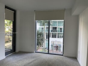 31 SE 6th St, Unit 404 in Miami, FL - Foto de edificio - Building Photo