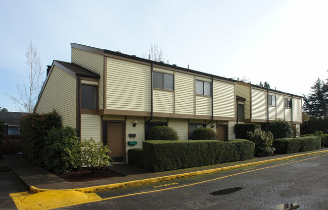 925 Coburg Rd in Eugene, OR - Building Photo - Building Photo