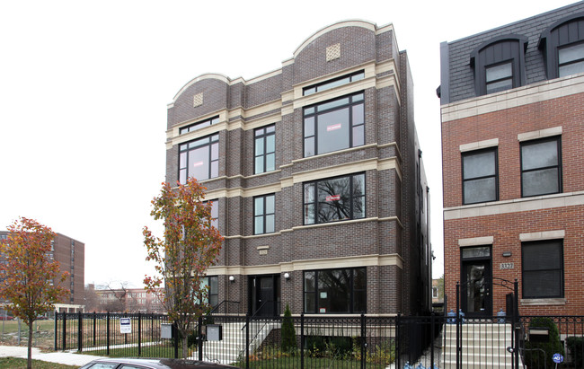 3323 S Prairie Ave in Chicago, IL - Building Photo - Building Photo