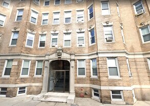 104 Warren St, Unit 4 in Boston, MA - Building Photo