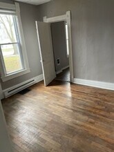 304 W Eureka St in Champaign, IL - Building Photo - Building Photo