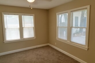 110 E 30th St in Austin, TX - Building Photo - Building Photo