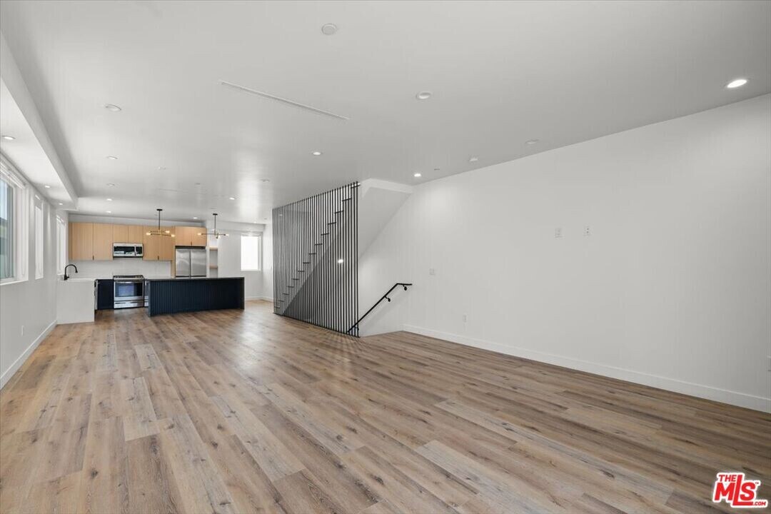 841 N McCadden Pl in Los Angeles, CA - Foto de edificio