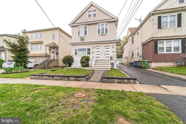 property at 23 E Elm St