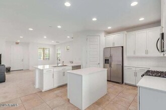 3741 S 64th Dr in Phoenix, AZ - Building Photo - Building Photo